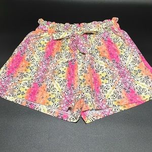 FULL CIRCLE TRENDS PAISLEY PAPER BAG SHORTS